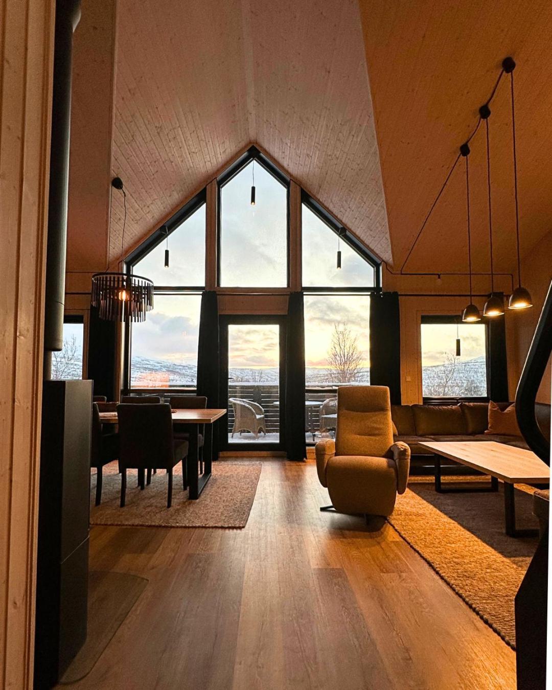 Skaidi Luxury Lodge - Heart Of The Arctic Hammerfest Exterior photo